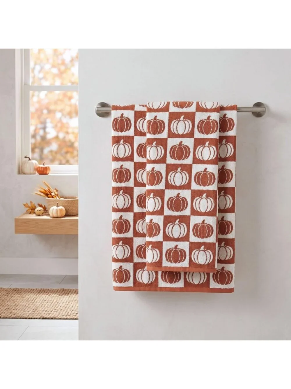 Cozy Fall Bath Towels Set of 2, Checkered & Pumpkin Design, Soft Cotton 27.5